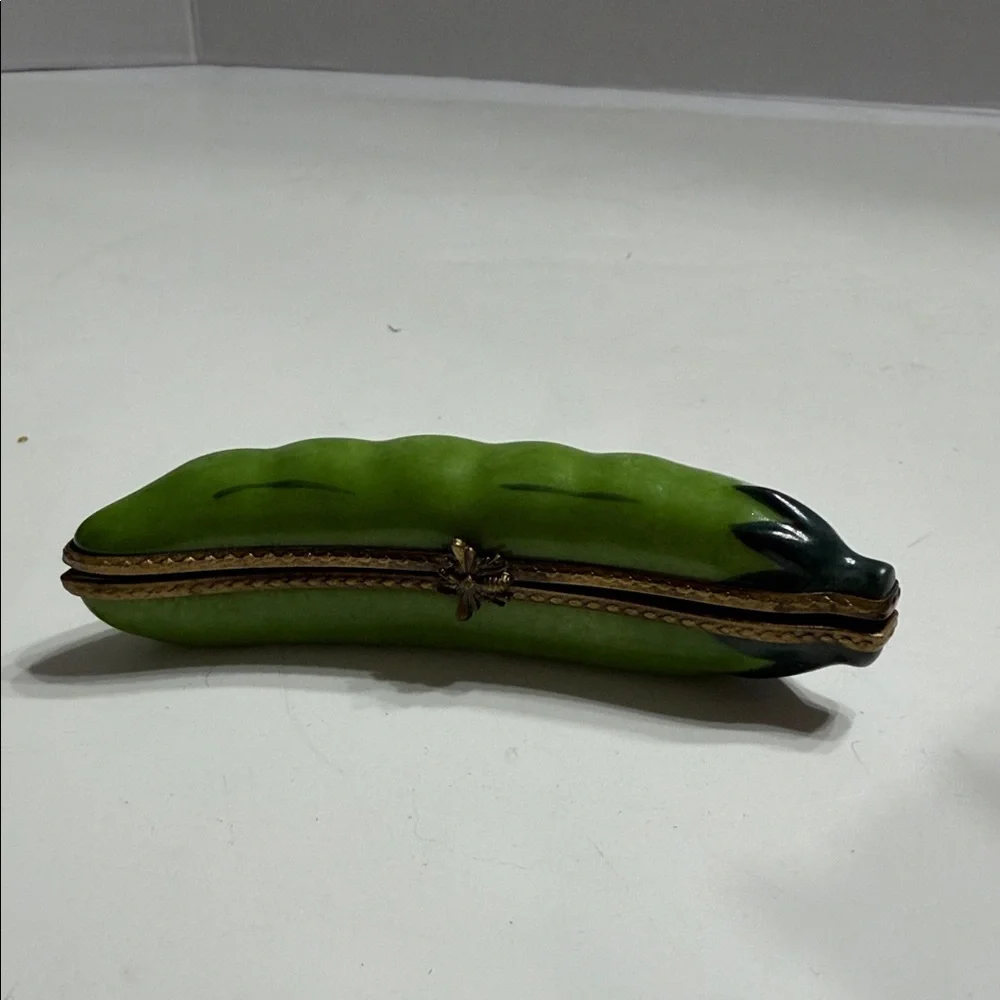 Limoges Green and Black Pea Pod Trinket Box